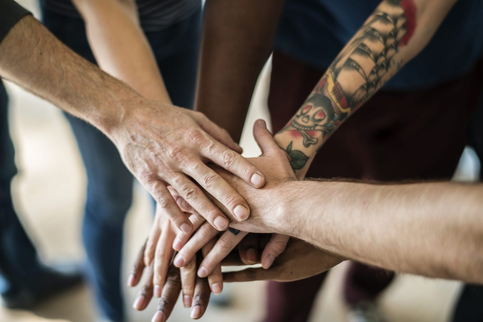 people-joined-hand-together-PVUQKNY-scaled İletişim
